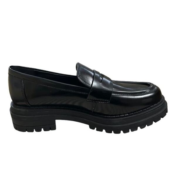 EUC Calvin Klein Women's Black Grant Slip-On Lug Sole Casual Loafer. Size 6.5 - Picture 2 of 9
